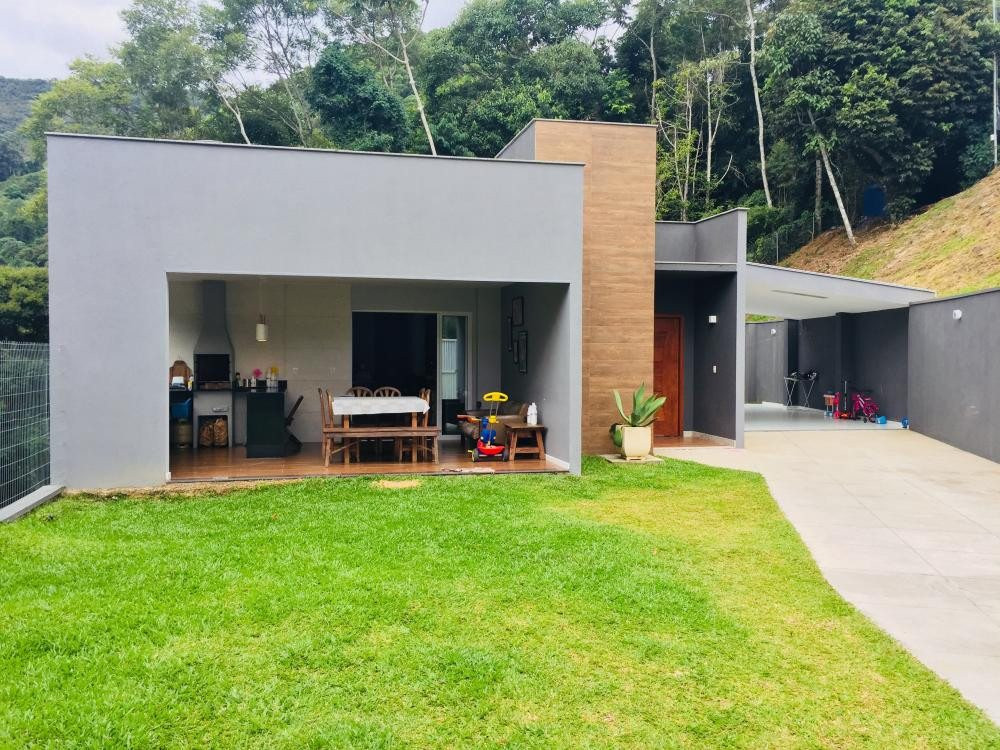 Casa em condomínio para venda - Cônego, Nova Friburgo - RJ. Valor para venda: R$ 1.080.000,00