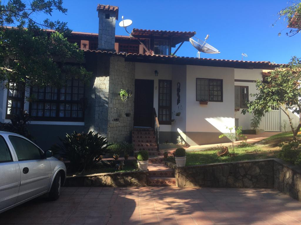 Casa para venda - Santa Elisa, Nova Friburgo - RJ. Valor para venda: R$ 850.000,00