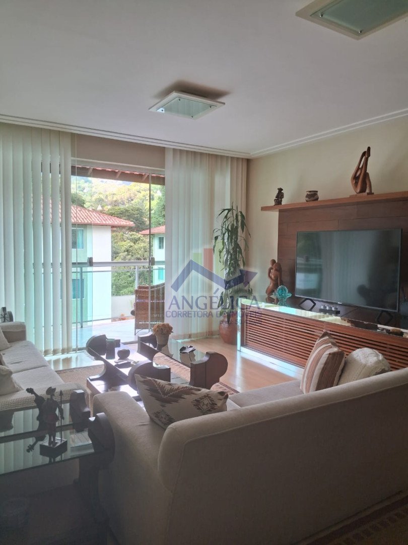 Apartamento para venda - Cônego, Nova Friburgo - RJ. Valor para venda: R$ 740.000,00.