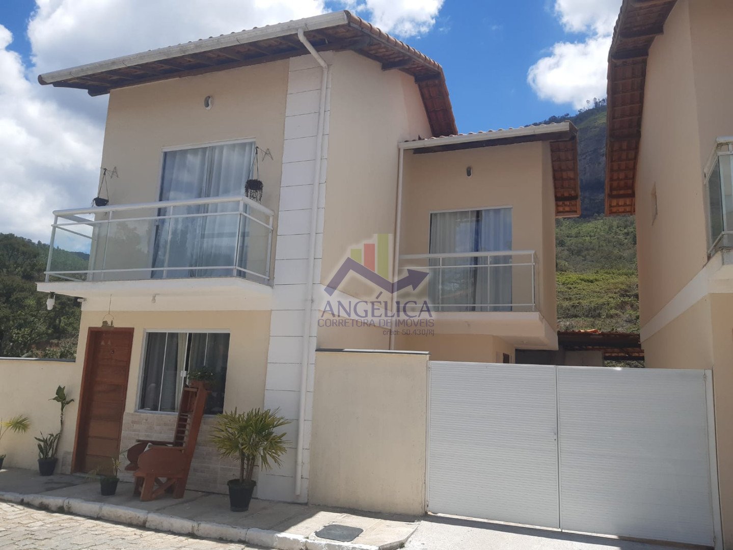 Casa para venda - Parada Folly, Nova Friburgo - RJ. Valor para venda: R$ 420.000,00.