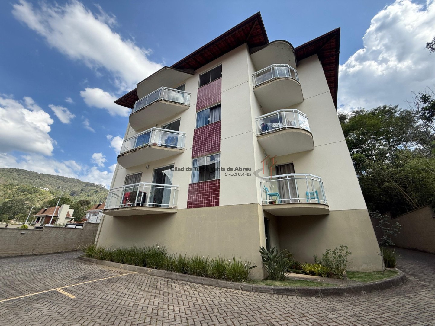 Apartamento para venda - Cônego, Nova Friburgo - RJ. Valor para venda: R$ 590.000,00.