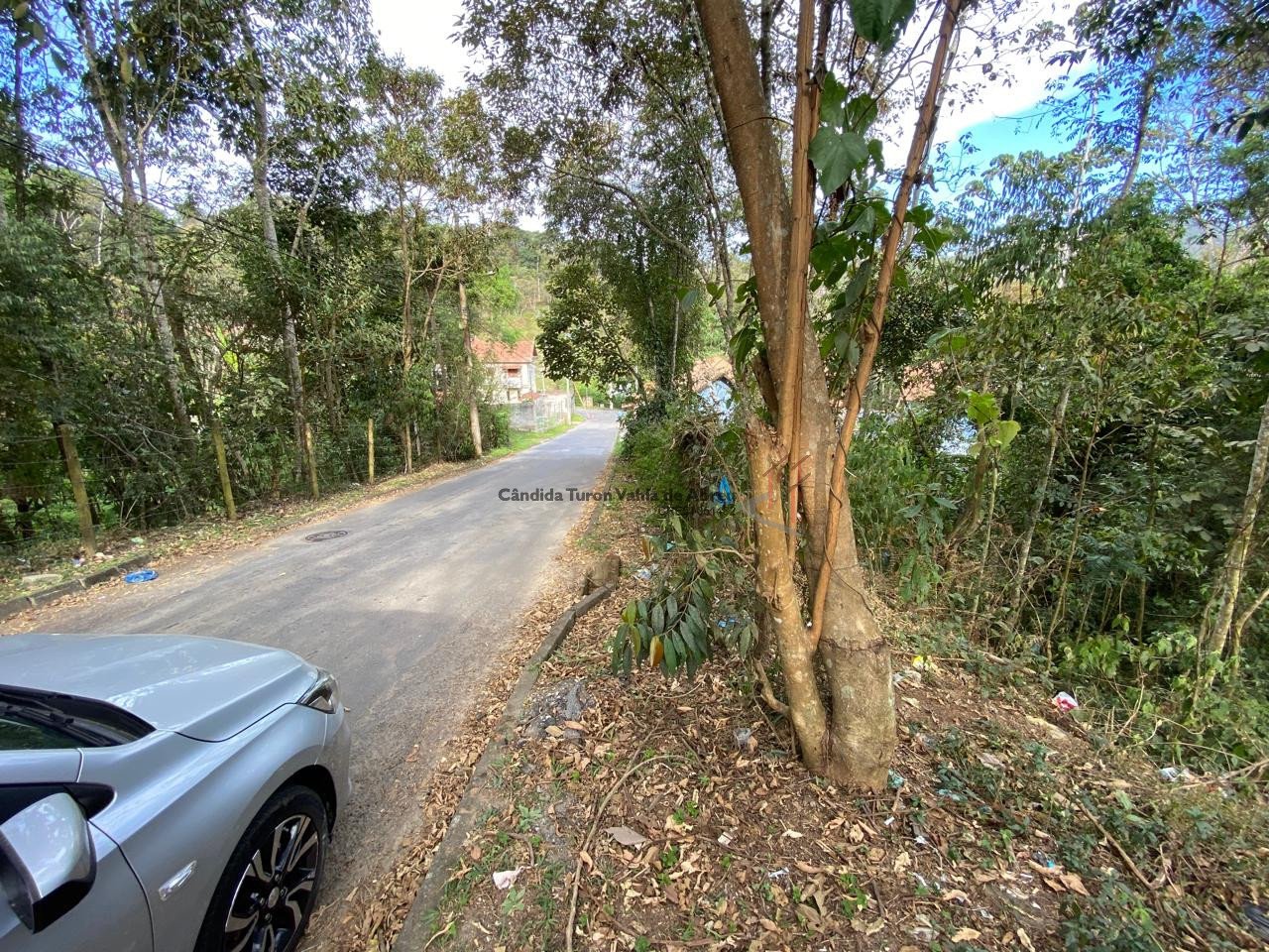 Terreno para venda - Braunes, Nova Friburgo - RJ. Valor para venda: R$ 185.000,00