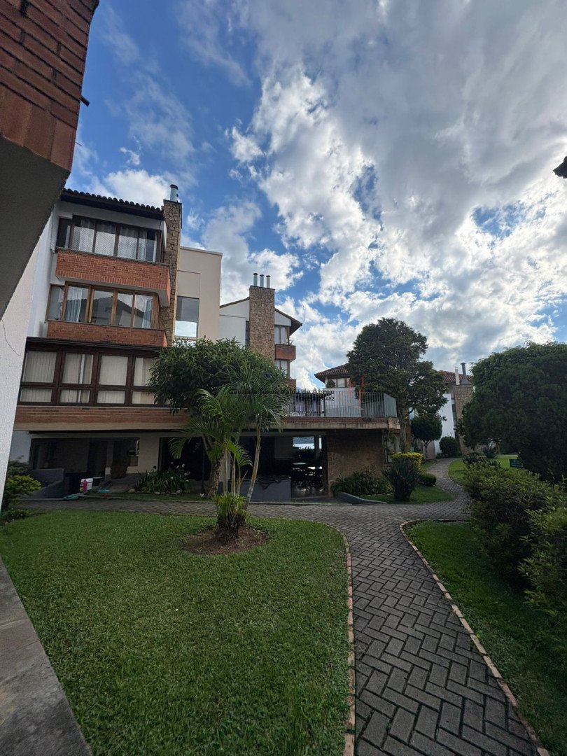 Apartamento para venda - Braunes, Nova Friburgo - RJ. Valor para venda: R$ 270.000,00.