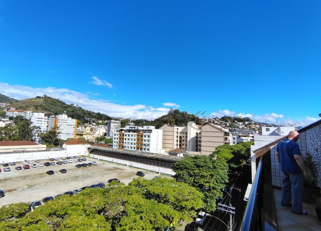 Cobertura para venda - Centro, Nova Friburgo - RJ. Valor para venda: R$ 1.300.000,00