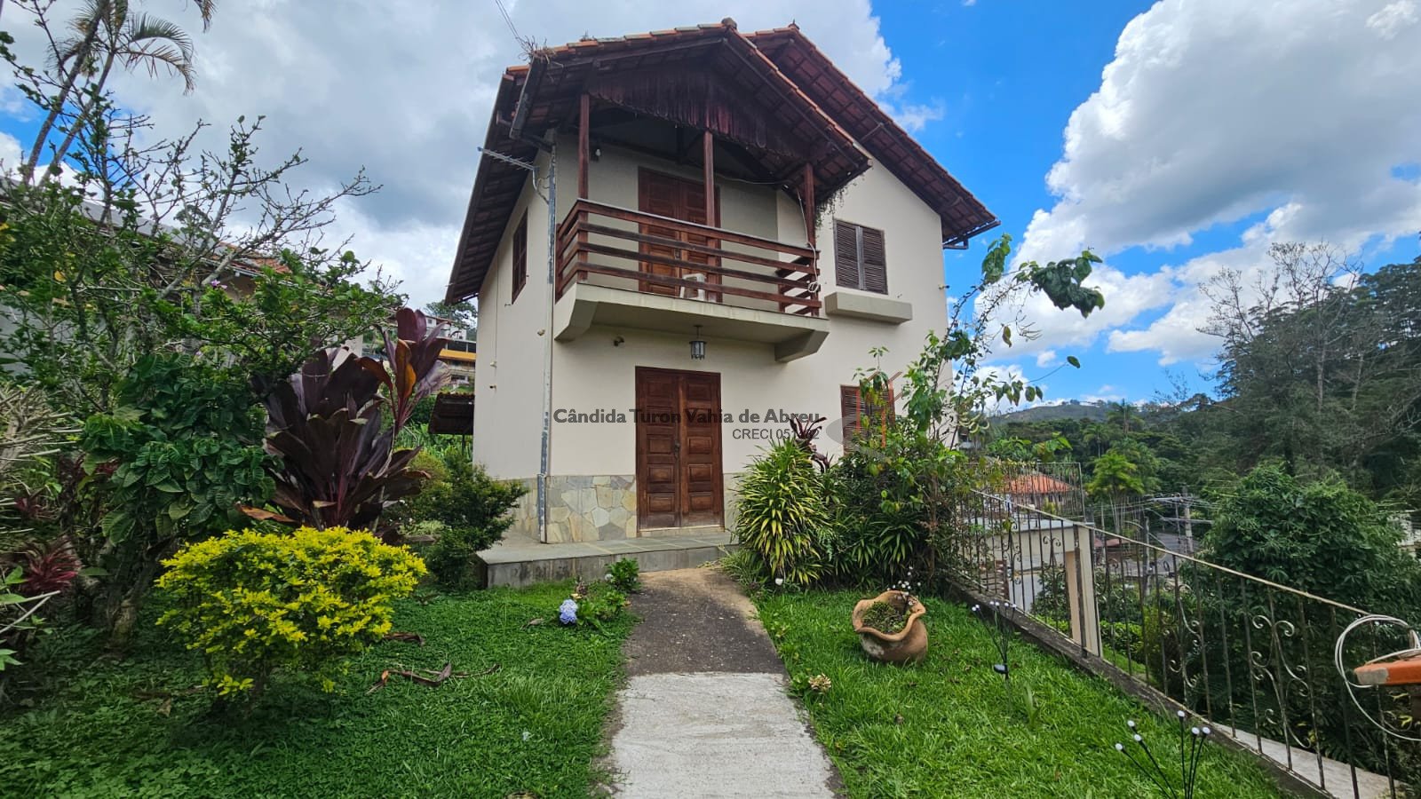 Casa para venda - São Geraldo, Nova Friburgo - RJ. Valor para venda: R$ 850.000,00.