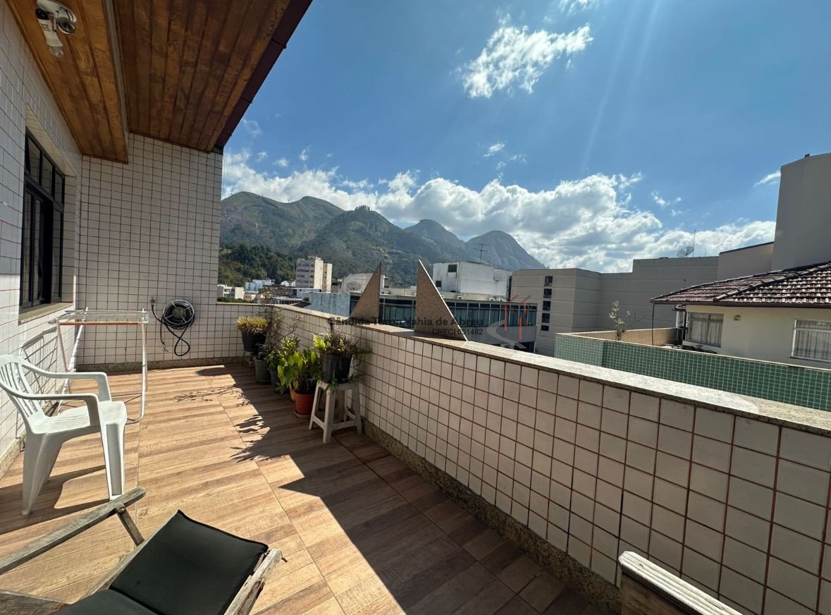 Cobertura para venda - Centro, Nova Friburgo - RJ. Valor para venda: R$ 750.000,00.