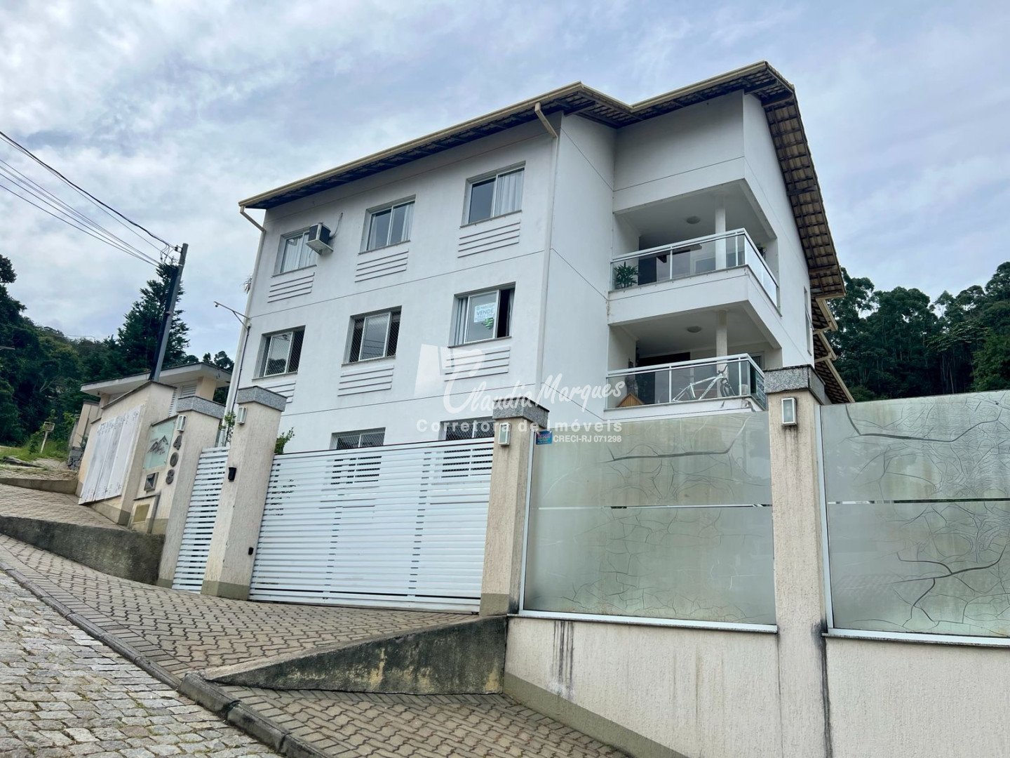 Apartamento para venda - Parque Santa Elisa, Nova Friburgo - RJ. Valor para venda: R$ 650.000,00.