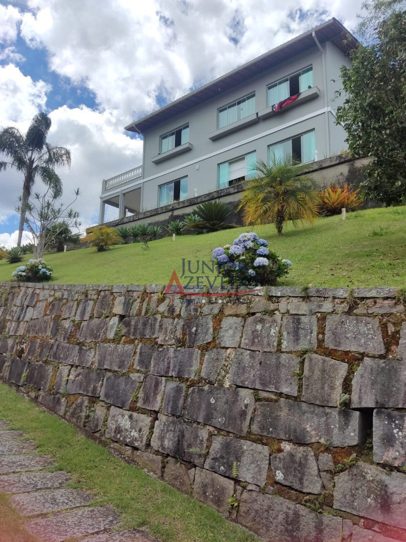Casa para venda - Nova Suíça, Nova Friburgo - RJ. Valor para venda: R$ 930.000,00.