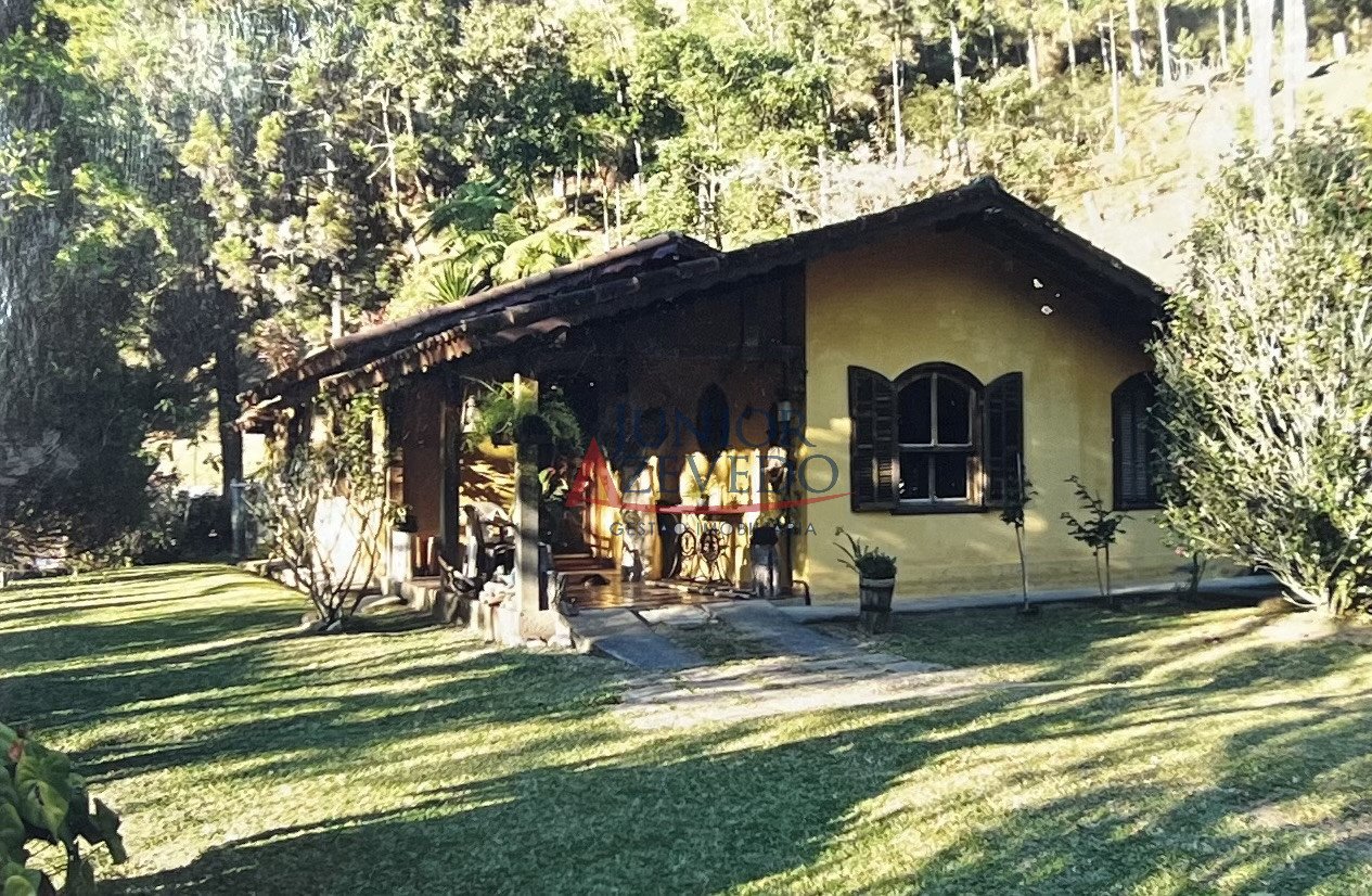 Chácara para venda - Macaé de Cima, Nova Friburgo - RJ. Valor para venda: R$ 490.000,00.
