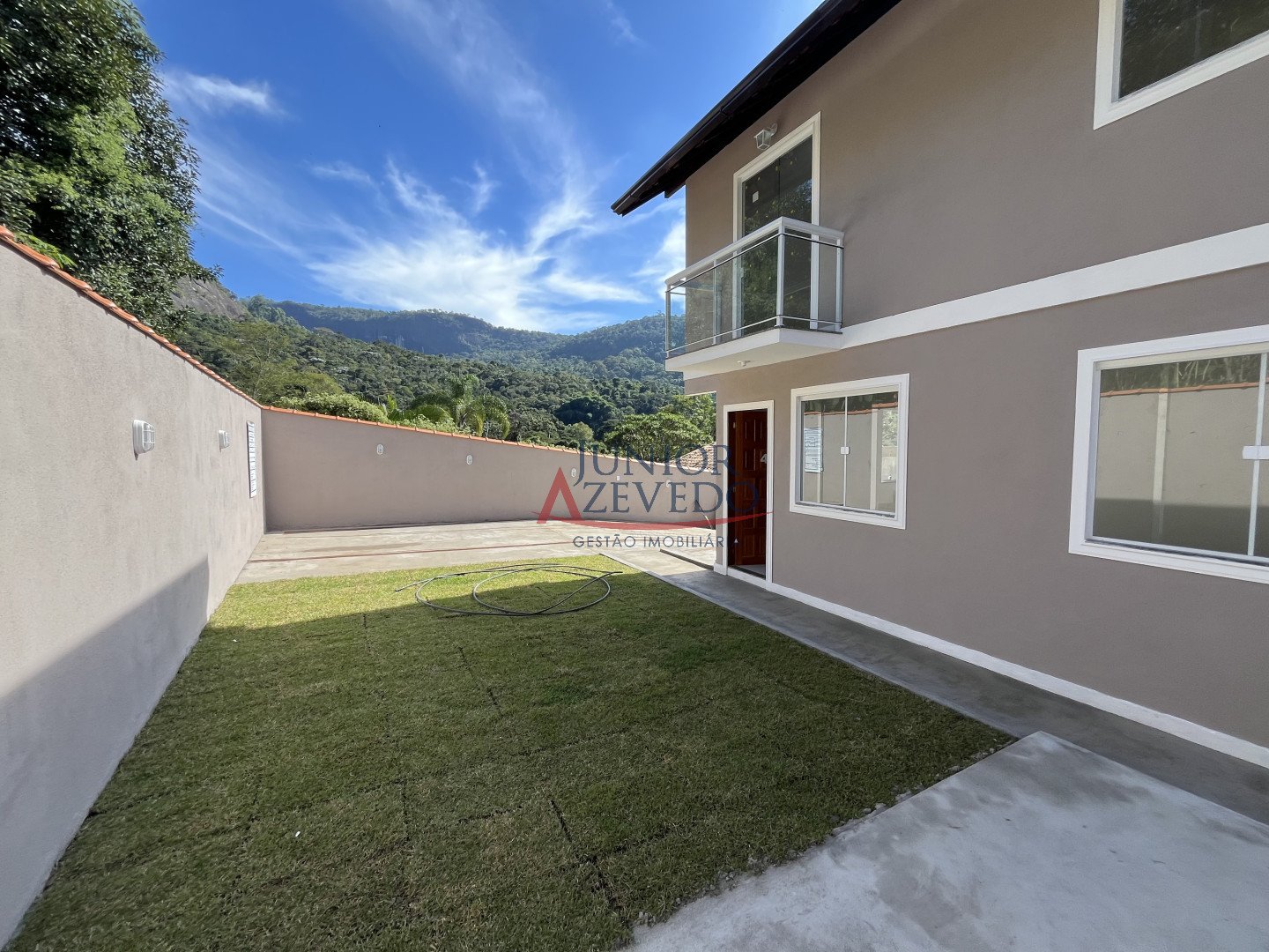 Casa para venda - Parada Folly, Nova Friburgo - RJ. Valor para venda: R$ 350.000,00.