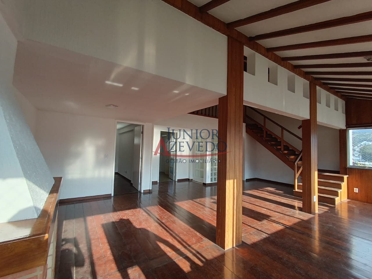 Cobertura para venda - Centro, Nova Friburgo - RJ. Valor para venda: R$ 780.000,00
