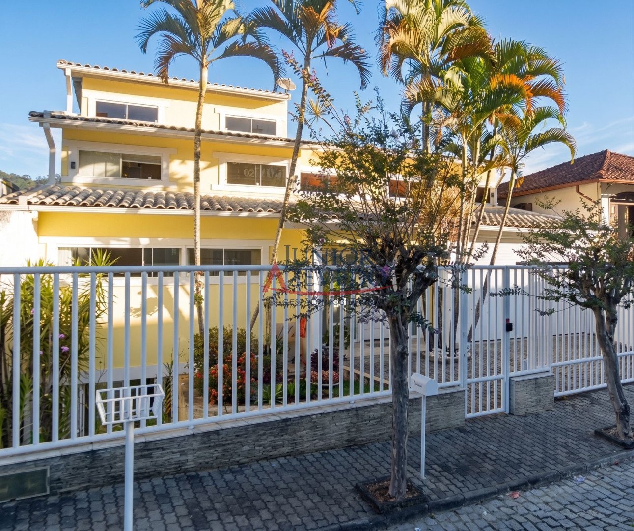Casa para venda - Chácara Paraíso, Nova Friburgo - RJ. Valor para venda: R$ 1.300.000,00.