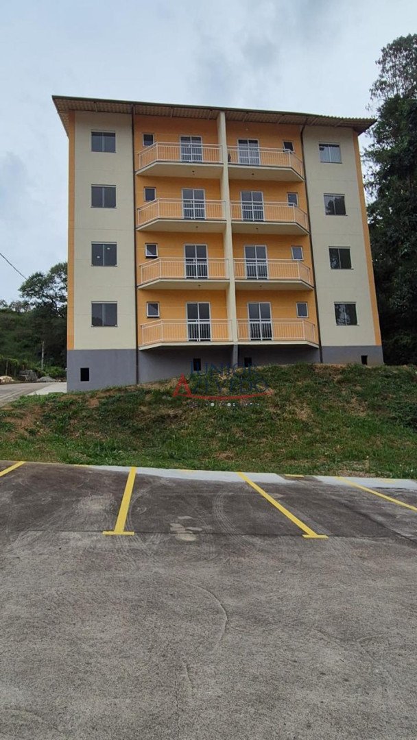 Apartamento para venda - Sítio São Luiz, Nova Friburgo - RJ. Valor para venda: R$ 255.000,00.