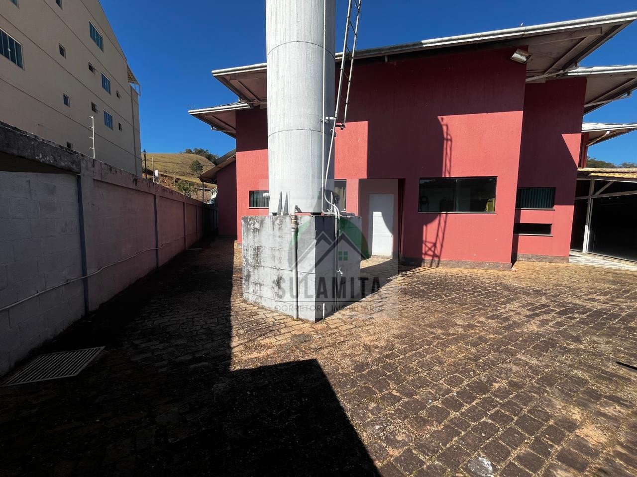 Imóvel comercial para venda ou aluguel - Conquista, Nova Friburgo - RJ. Valor para venda: R$ 3.000.000,00. Valor de aluguel: R$ 15.000,00.