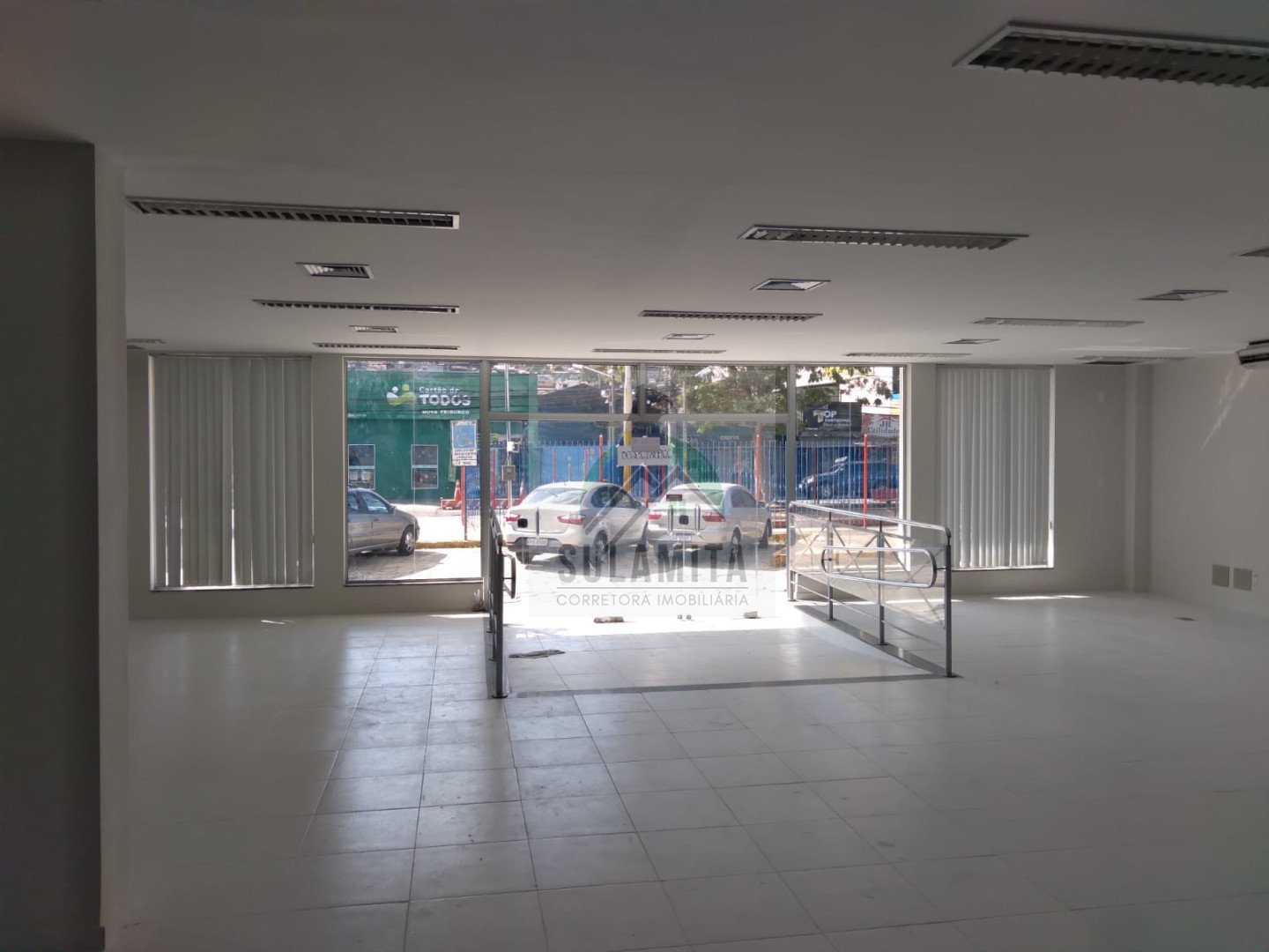 Loja para aluguel - Olaria, Nova Friburgo - RJ. Valor de aluguel: R$ 28.000,00.