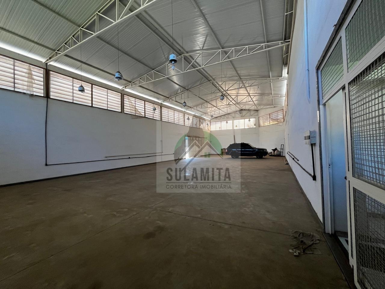 Imóvel comercial para aluguel - Conquista, Nova Friburgo - RJ. Valor de aluguel: R$ 7.000,00.