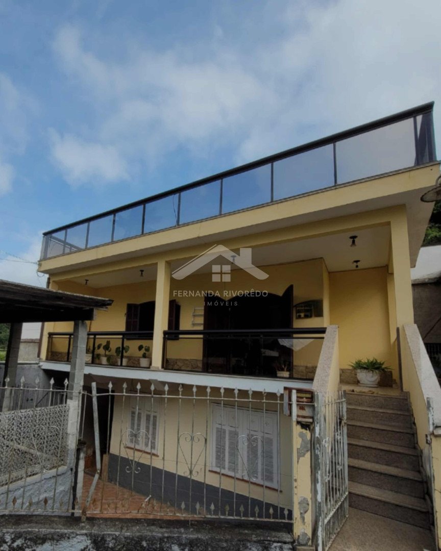 Casa para venda - Perissê, Nova Friburgo - RJ. Valor para venda: R$ 750.000,00.