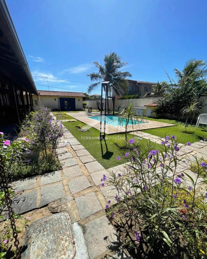 Casa em condomínio para aluguel - Manguinhos, Armação dos Búzios - RJ. Valor de aluguel: R$ 2.000,00.