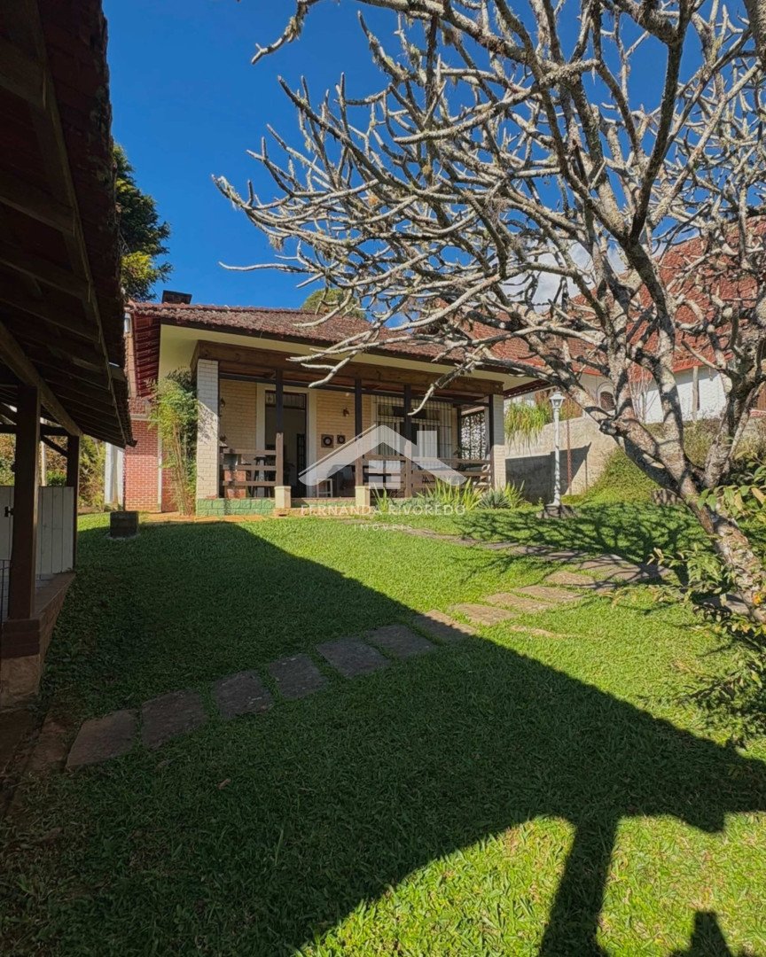 Casa para venda - Cascatinha, Nova Friburgo - RJ. Valor para venda: R$ 790.000,00.