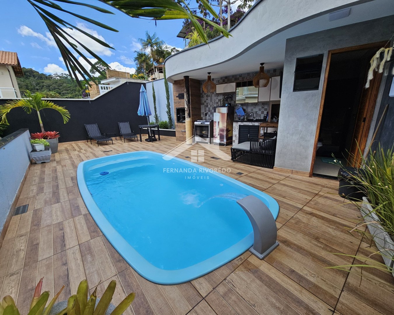 Casa em condomínio para venda - Braunes, Nova Friburgo - RJ. Valor para venda: R$ 650.000,00.