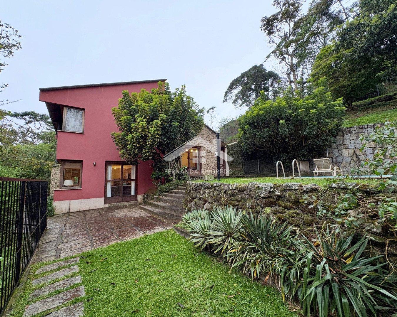 Casa para venda - Cascatinha, Nova Friburgo - RJ. Valor para venda: R$ 1.550.000,00.