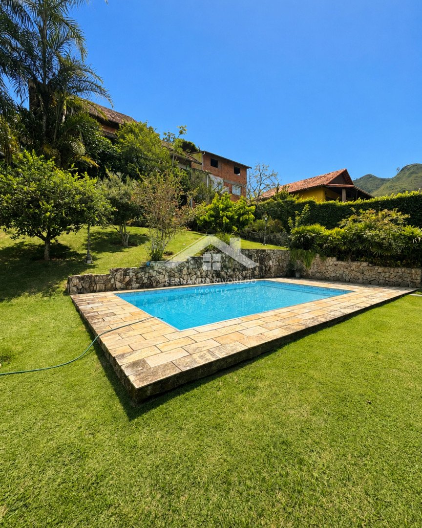 Casa para venda - Vale dos Pinheiros, Nova Friburgo - RJ. Valor para venda: R$ 1.250.000,00.