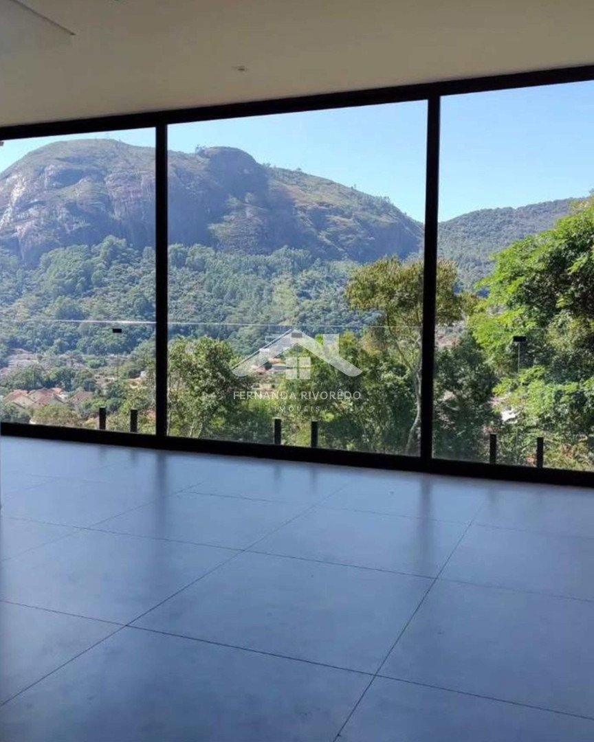 Casa para venda - Cônego, Nova Friburgo - RJ. Valor para venda: R$ 1.580.000,00.