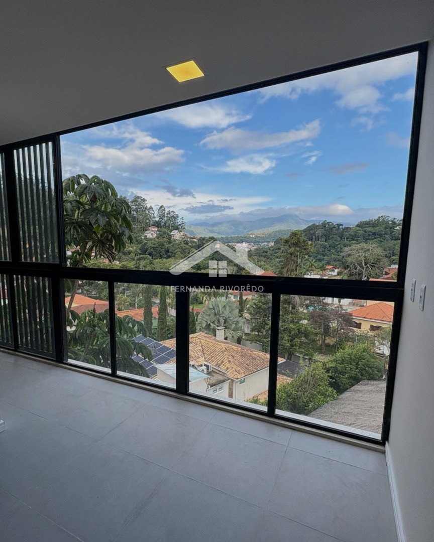 Apartamento para venda ou aluguel - Vale dos Pinheiros, Nova Friburgo - RJ. Valor para venda: R$ 600.000,00. Valor de aluguel: R$ 2.500,00.