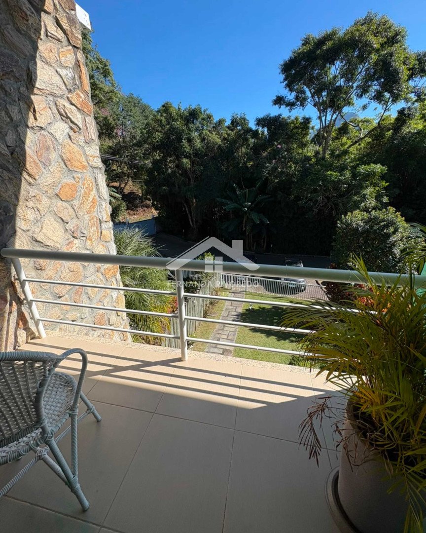 Casa em condomínio para venda - Cônego, Nova Friburgo - RJ. Valor para venda: R$ 795.000,00.