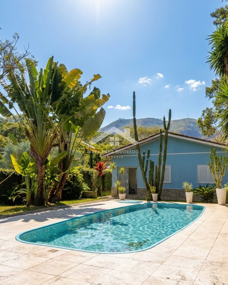 Casa para venda - Parque Dom João VI, Nova Friburgo - RJ. Valor para venda: R$ 560.000,00.