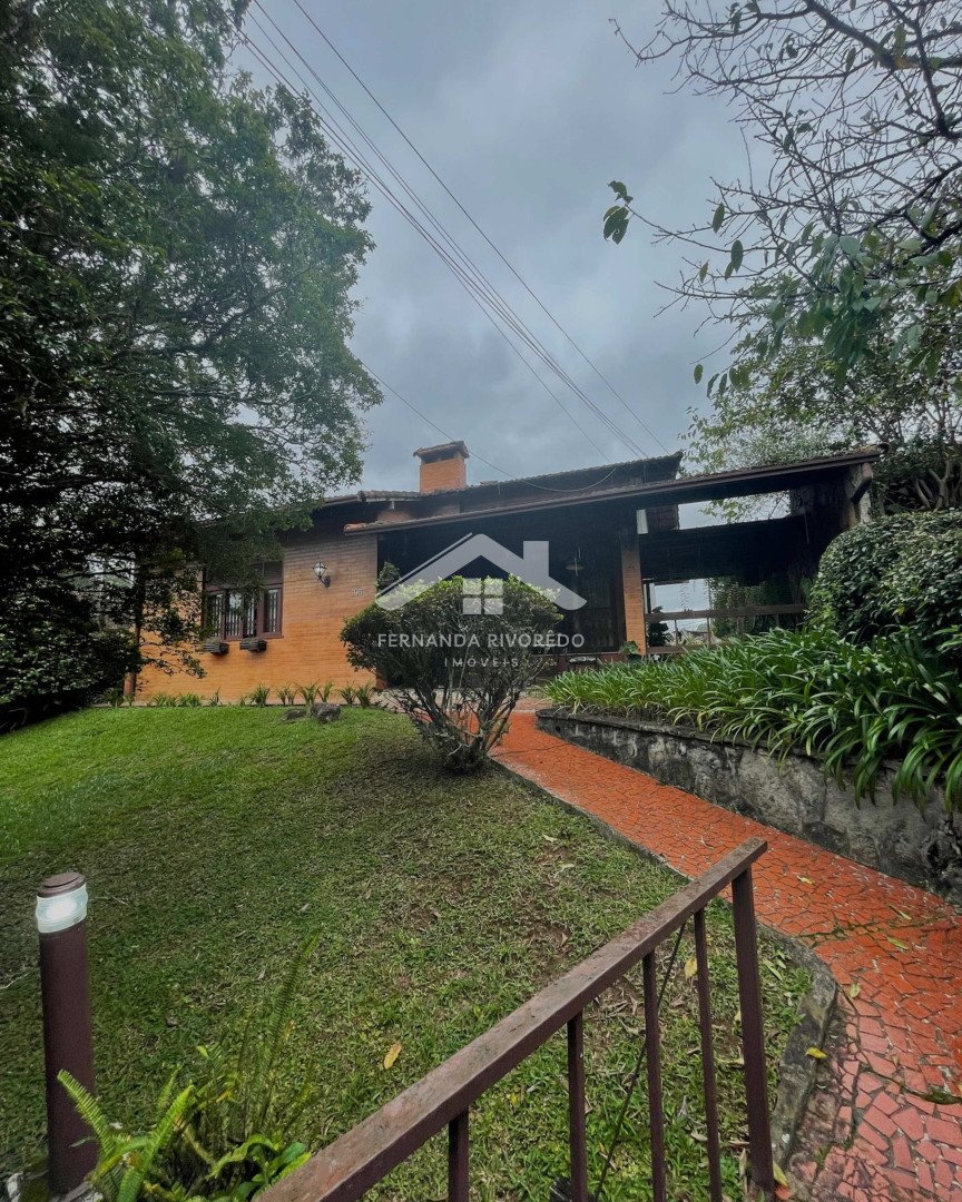 Casa para venda - Vale dos Pinheiros, Nova Friburgo - RJ. Valor para venda: R$ 950.000,00.