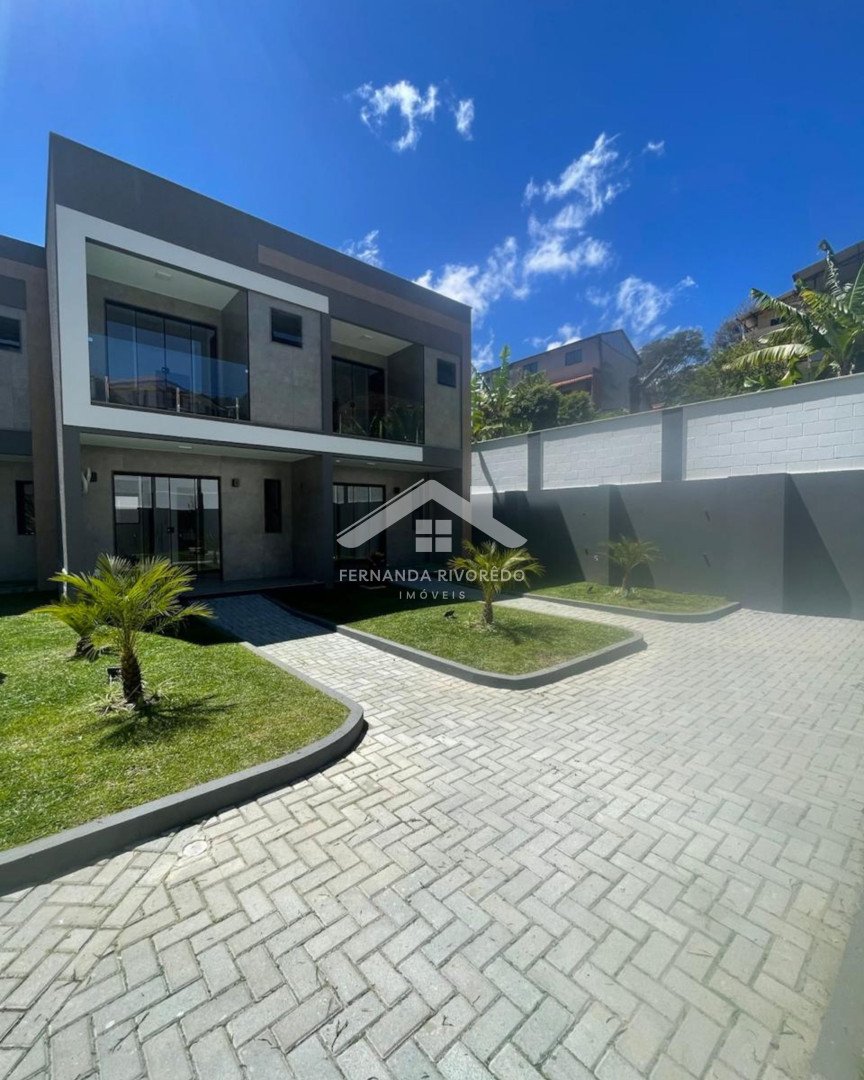 Casa em condomínio para aluguel - Vargem Grande, Nova Friburgo - RJ. Valor de aluguel: R$ 2.200,00.