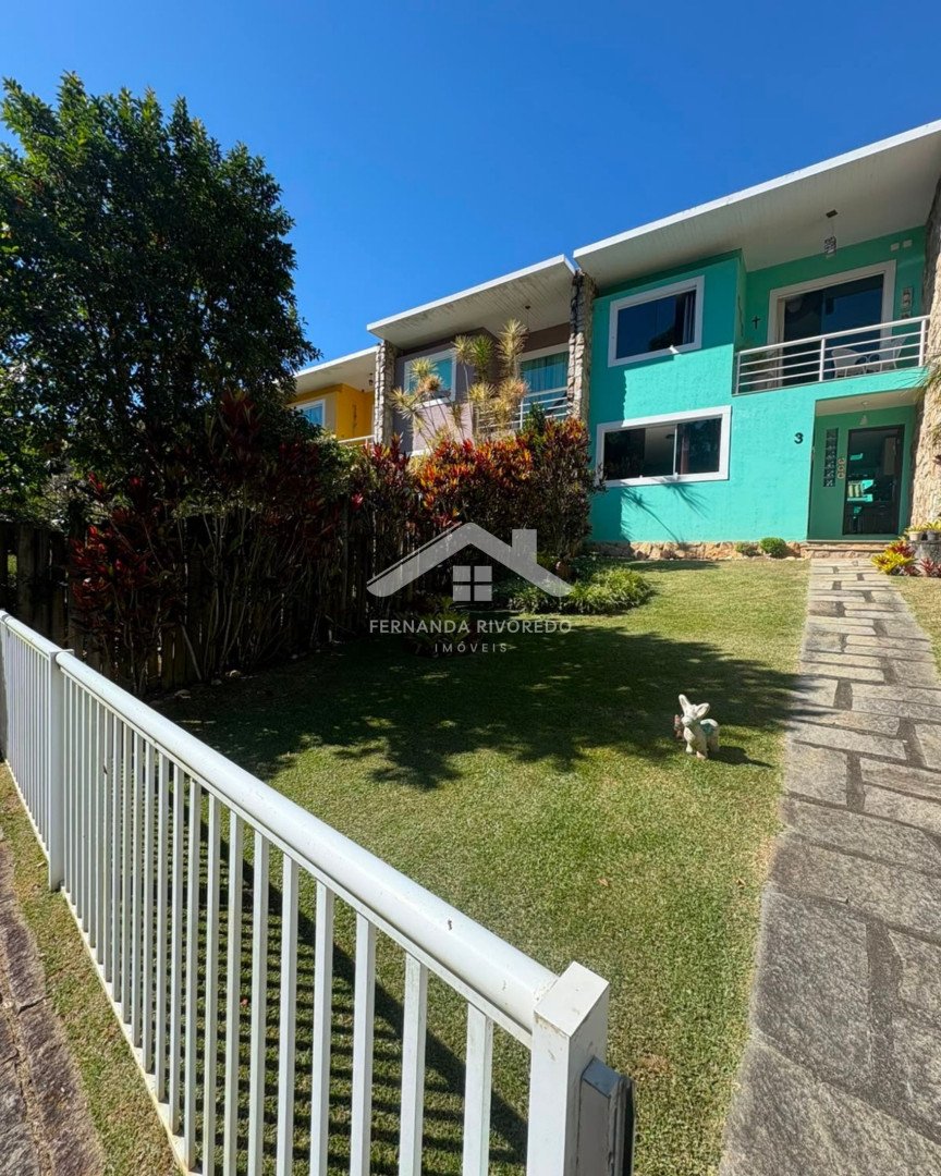 Casa em condomínio para venda - Cônego, Nova Friburgo - RJ. Valor para venda: R$ 795.000,00.