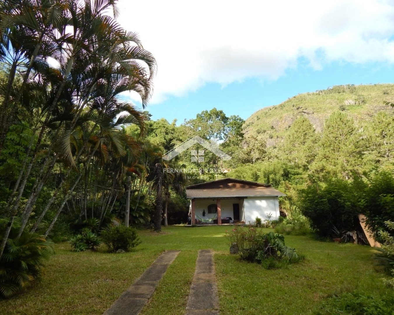 Sítio para venda - Riograndina, Nova Friburgo - RJ. Valor para venda: R$ 700.000,00.