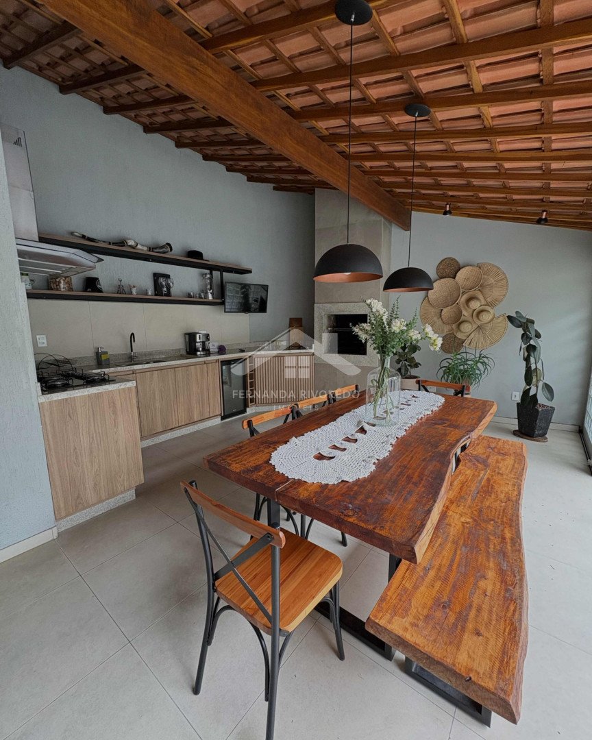 Casa em condomínio para venda - Parque Imperial, Nova Friburgo - RJ. Valor para venda: R$ 710.000,00.