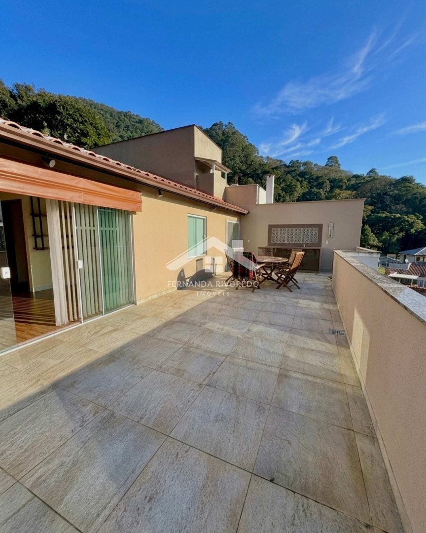 Cobertura para venda - Cônego, Nova Friburgo - RJ. Valor para venda: R$ 950.000,00.