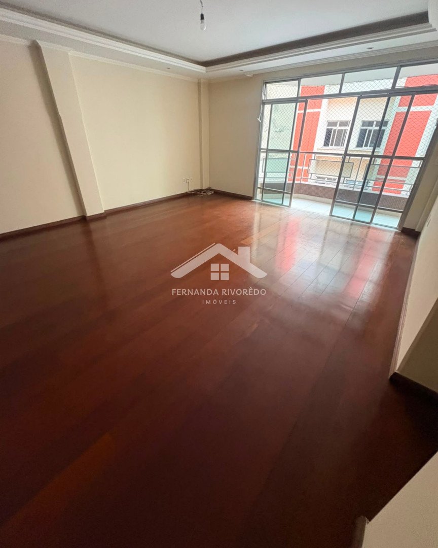 Apartamento para venda - Centro, Nova Friburgo - RJ. Valor para venda: R$ 590.000,00.
